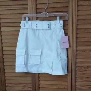 Juicy Couture NWT White Wide Belt Slit Cargo Denim Jean Mini Skirt Size 26